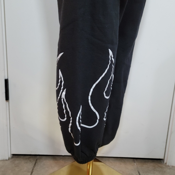 This Is Kaos Flame Sweatpants Size Large (Unisex) - Picture 6 of 10